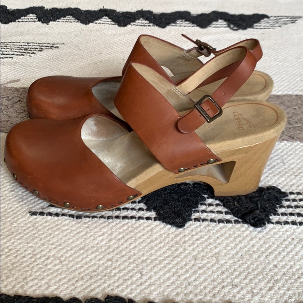 •Dansko• Thea Clogs